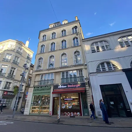Sejour Au Coeur Du Centre, Proche De La Republique - 138 *
